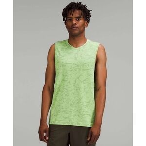 Lululemon Metal Vent Tech Men’s Sleeveless Shirt 2.0
Scream Green Light XL